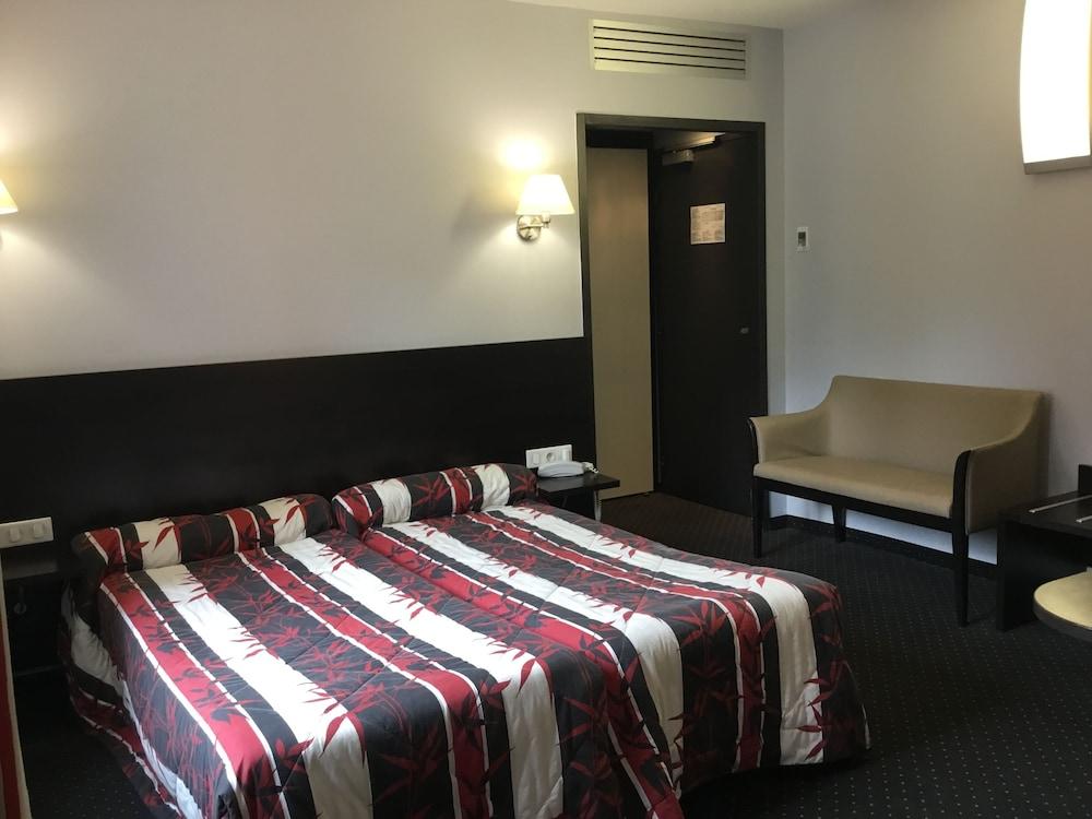 Alliance Hotel 3*